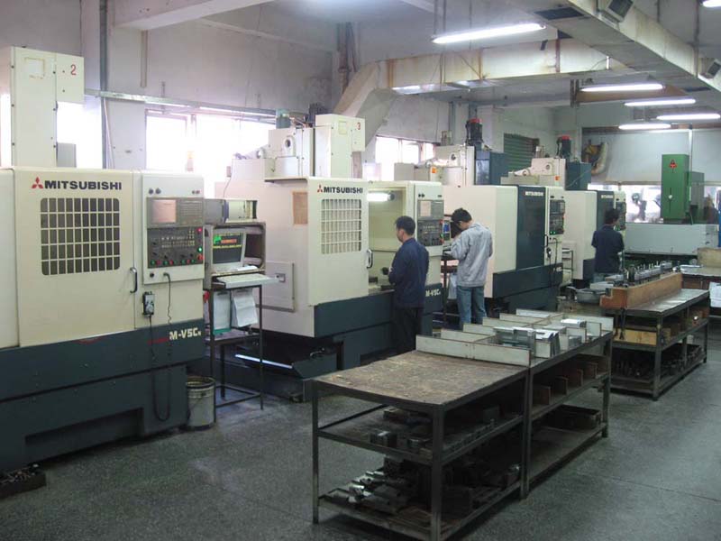 Machine NameMITSUBISHI CNC Milling Center