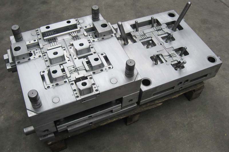 Production name:Mold for manifold